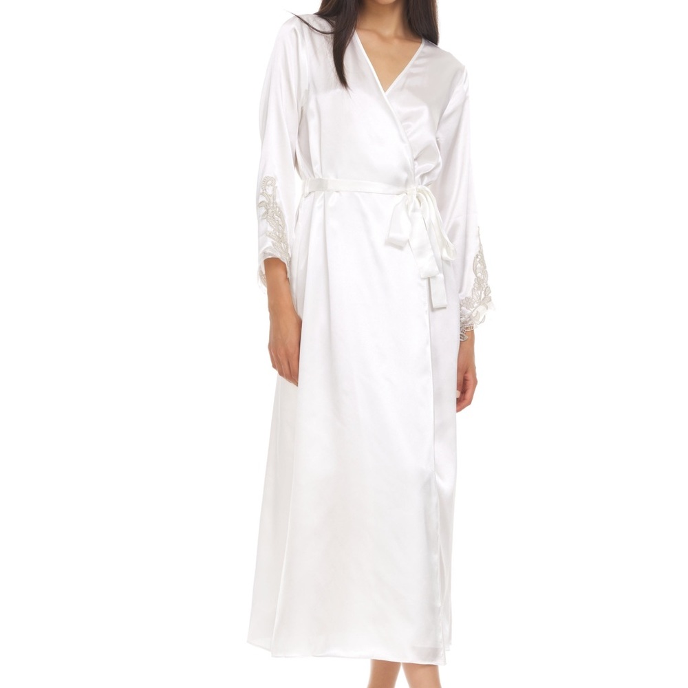 Flora Nikrooz Stella Long Robe Lace Sleeve Detail Women’s S/M Bridal silky